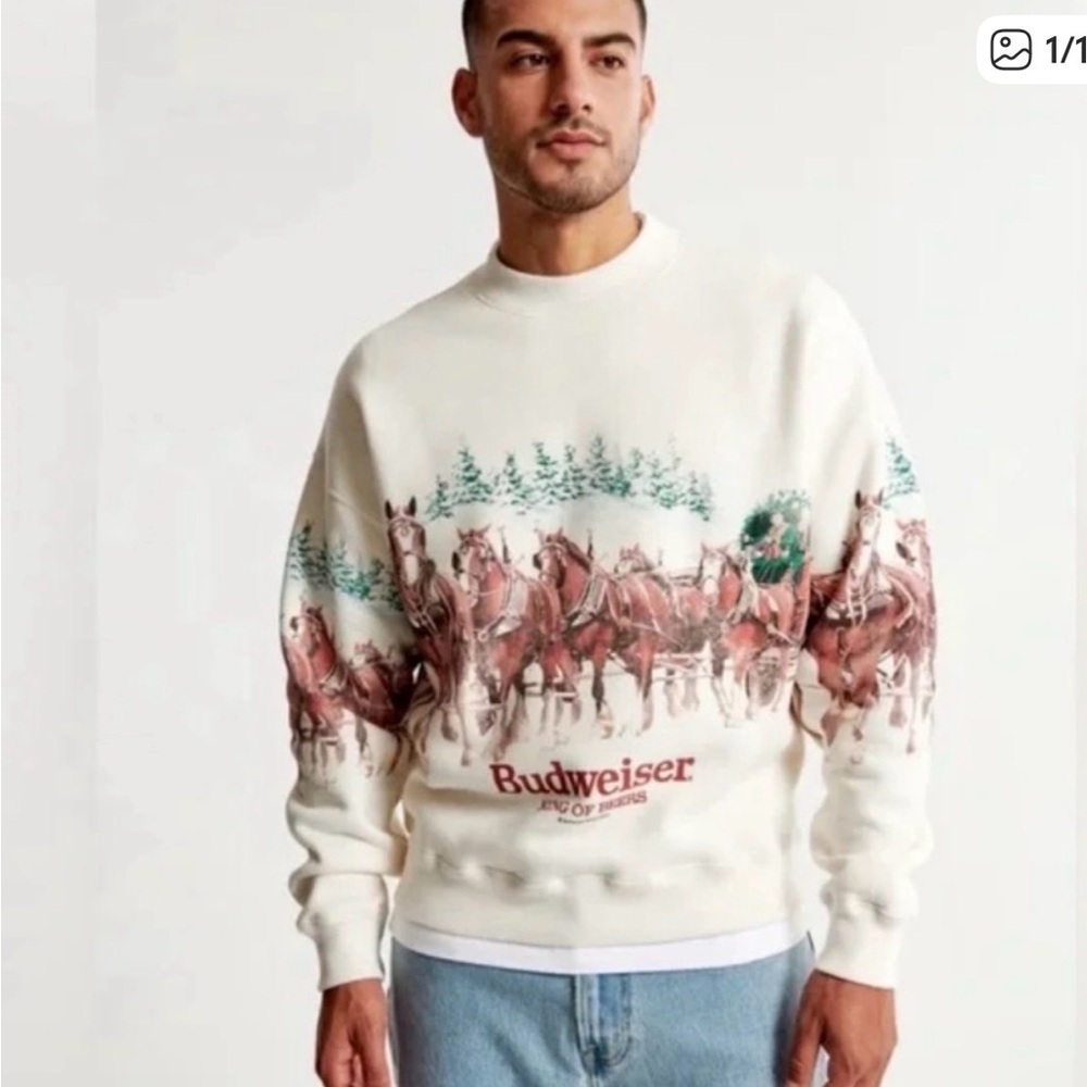 VIRAL Budweiser Cream Sweater with Horse Design